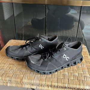 Used once Mens running shoes- On Cloud